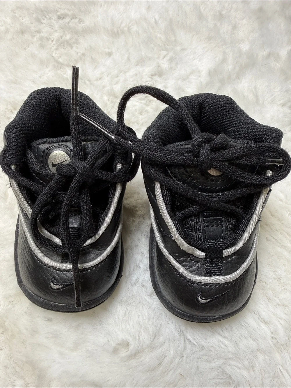 Nike Flight Team TD Infant Baby Basketball Shoes 2C Black Silver Leather Sneaker